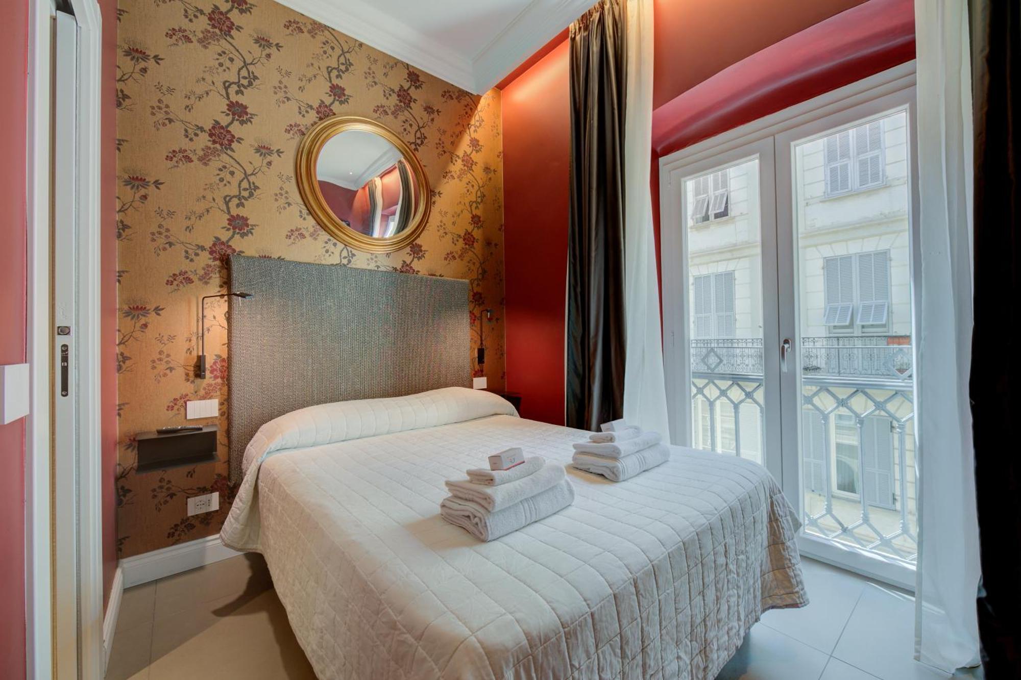 Seven Suites Apartments - Via Matteotti 178 Санремо Экстерьер фото