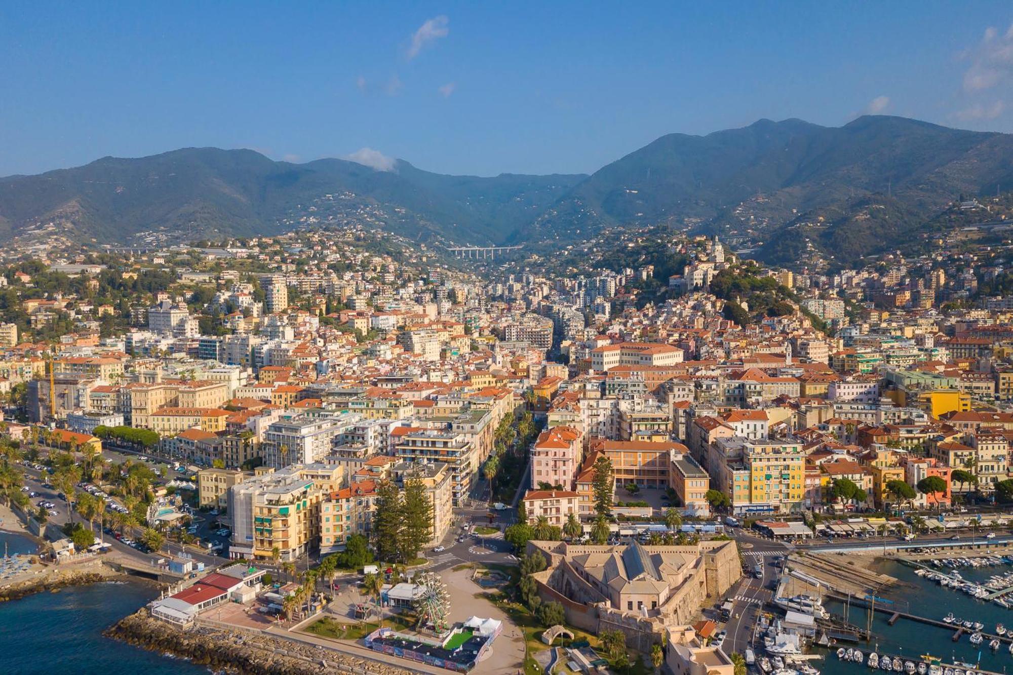 Seven Suites Apartments - Via Matteotti 178 Санремо Экстерьер фото