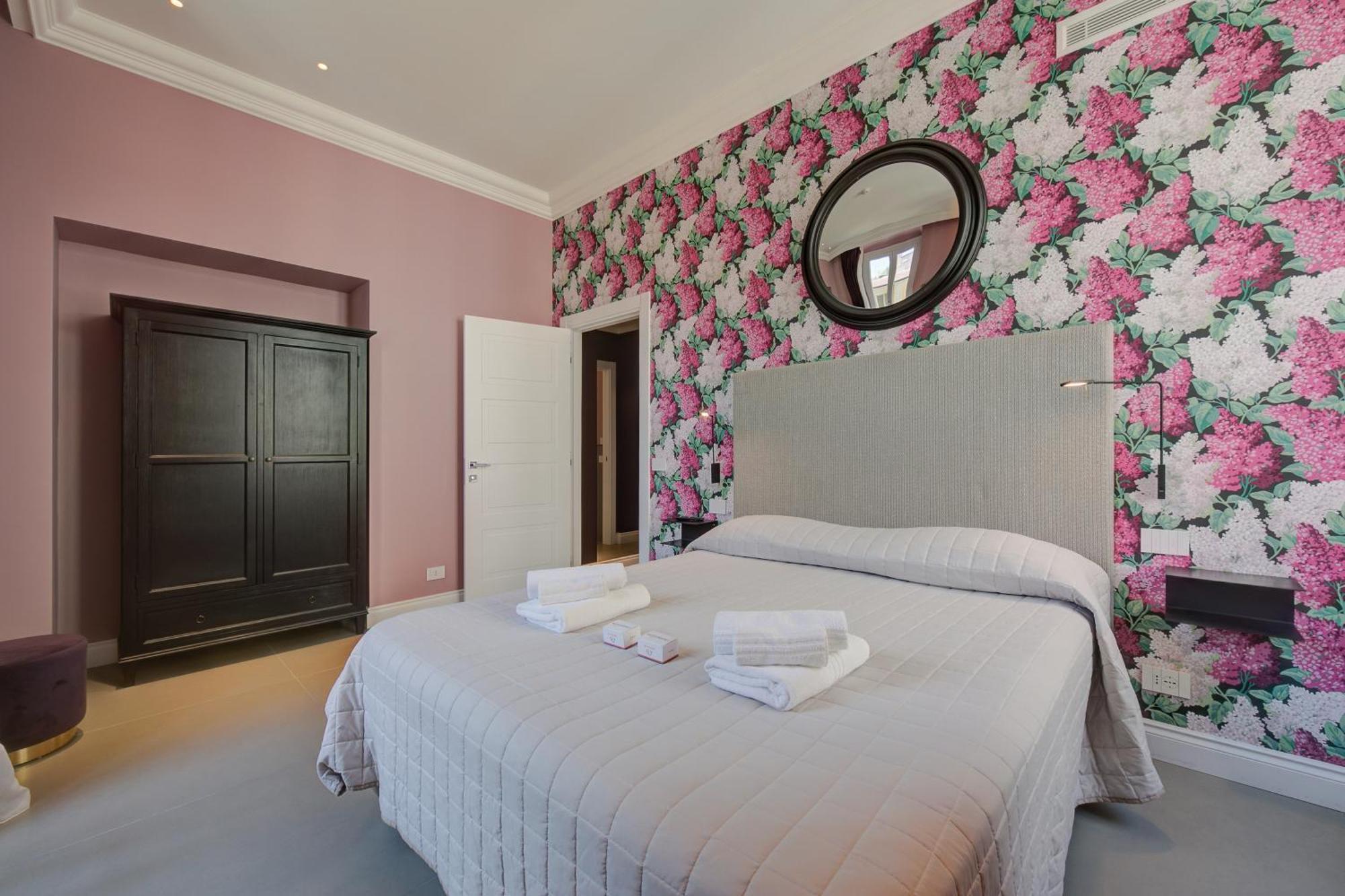 Seven Suites Apartments - Via Matteotti 178 Санремо Экстерьер фото