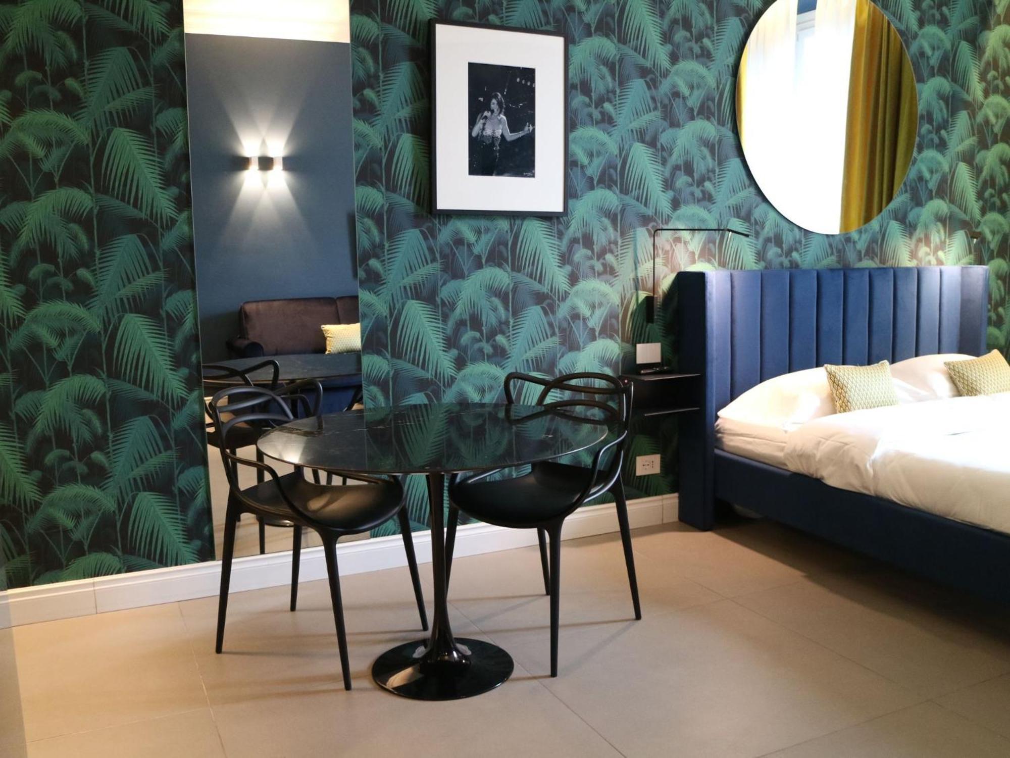 Seven Suites Apartments - Via Matteotti 178 Санремо Экстерьер фото