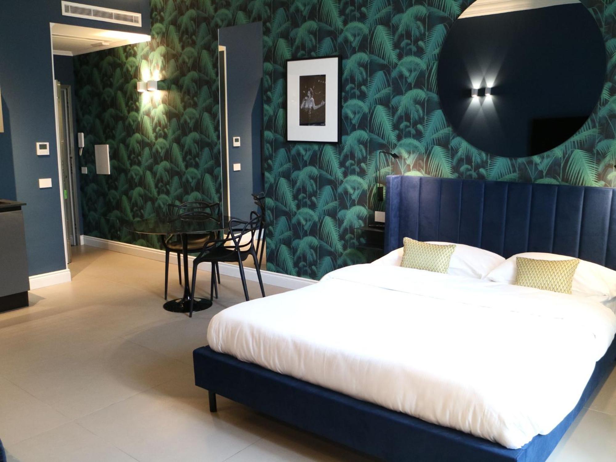 Seven Suites Apartments - Via Matteotti 178 Санремо Экстерьер фото