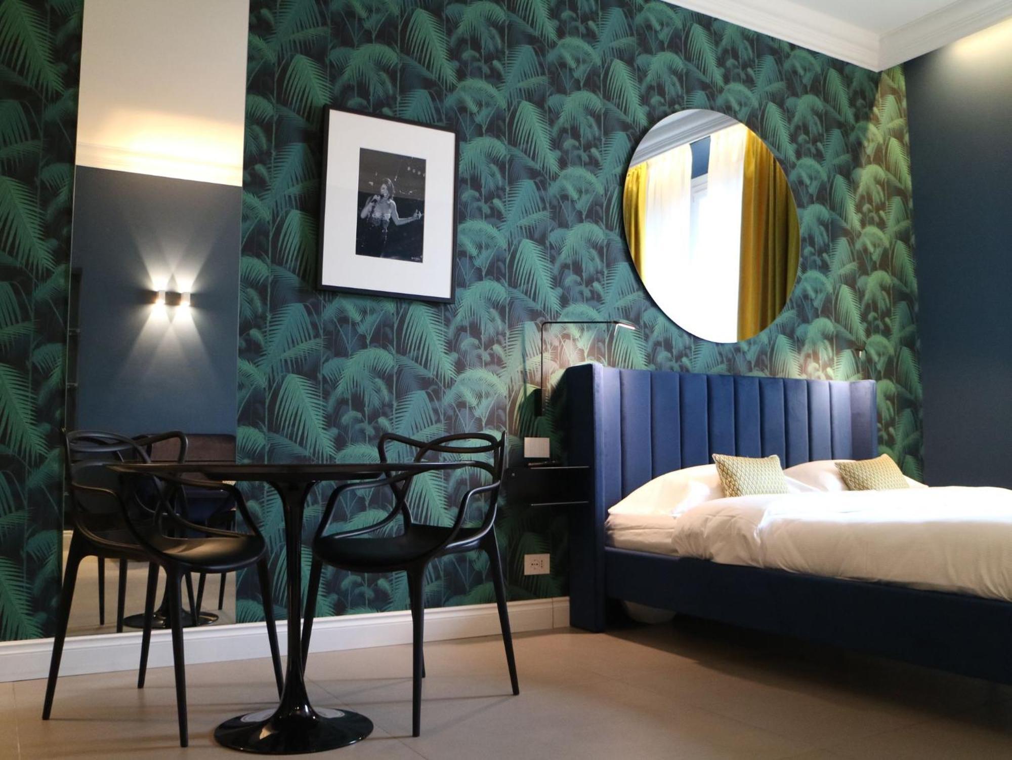 Seven Suites Apartments - Via Matteotti 178 Санремо Экстерьер фото